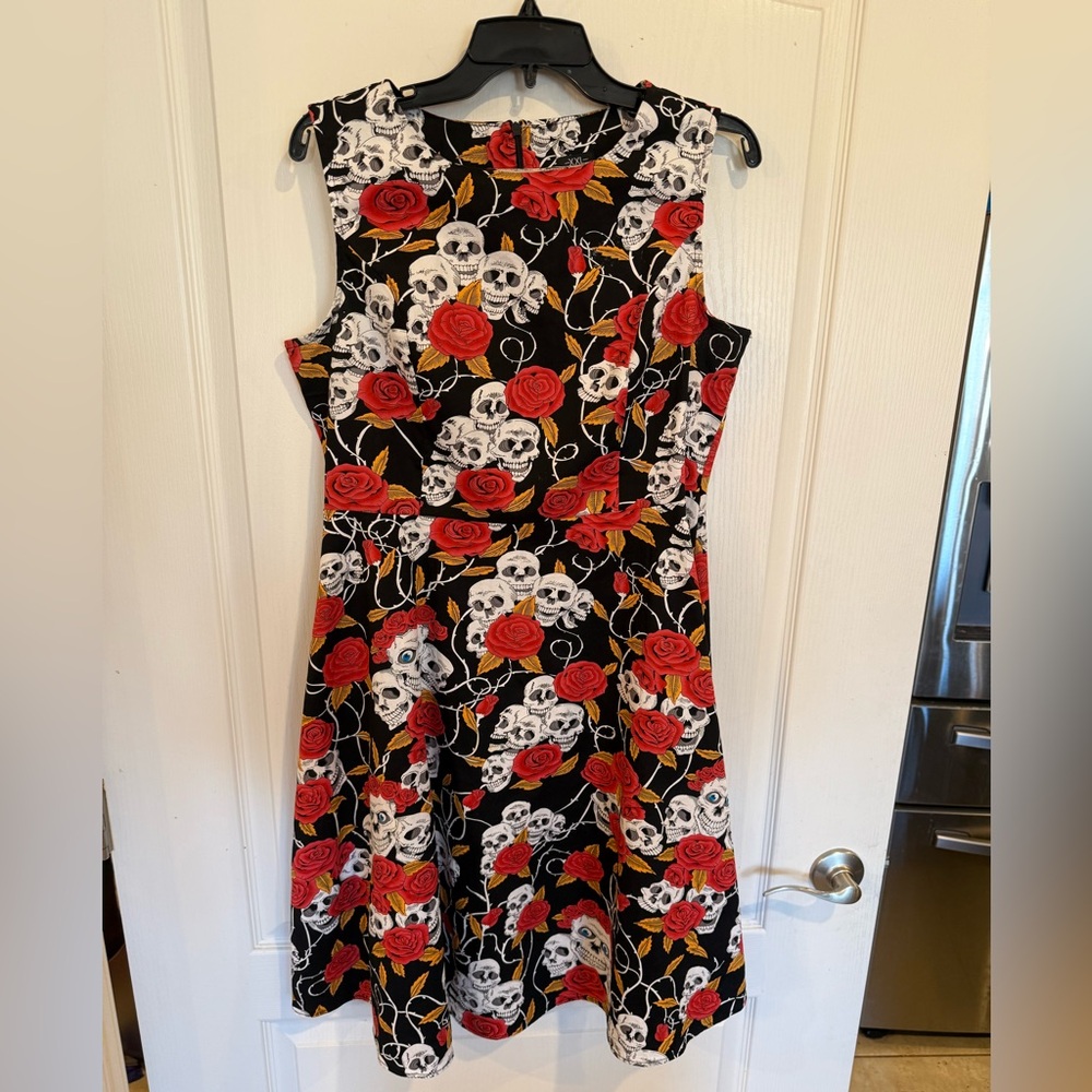 Retro fit & Flare Skater Skulls Roses Sleeveless Rockabilly Dress approx xl